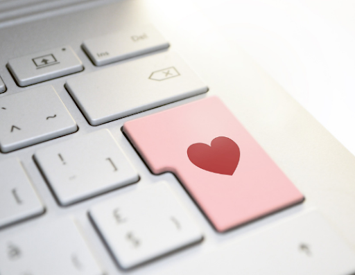 Γιατί πρέπει να σκεφτείτε να κάνετε ραντεβού στο Διαδίκτυο;